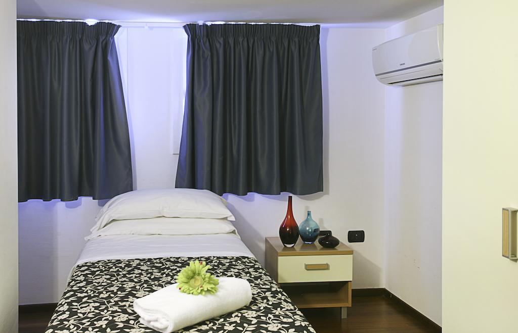 Residence A-More ริมินี ภายนอก รูปภาพ