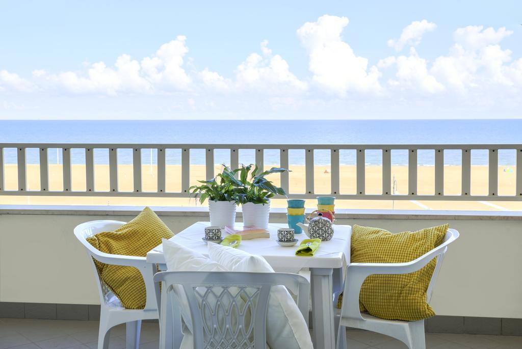 Residence A-More ริมินี ภายนอก รูปภาพ