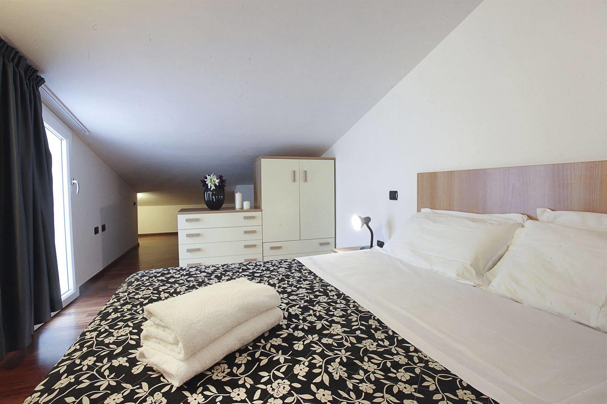 Residence A-More ริมินี ภายนอก รูปภาพ